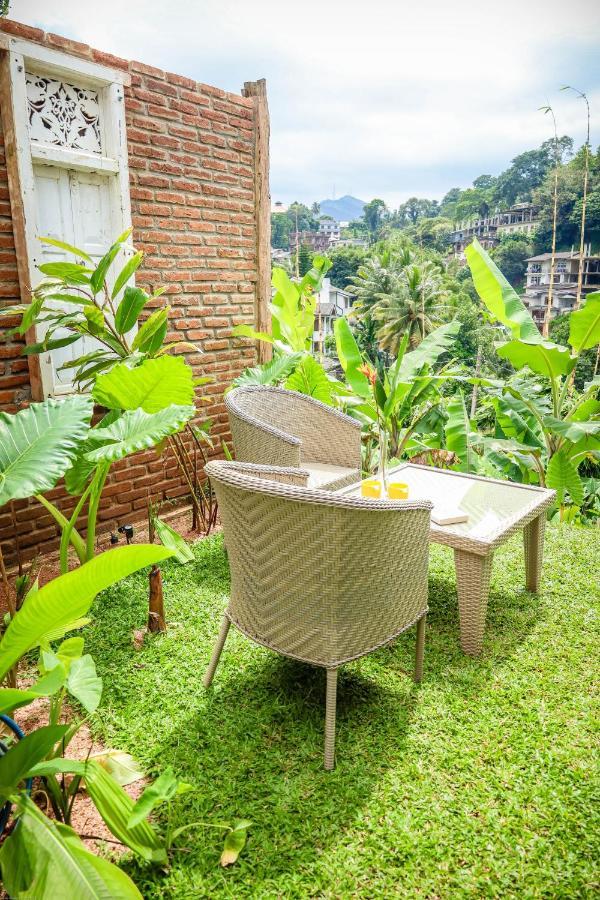 Banana Bunks Kandy Extérieur photo